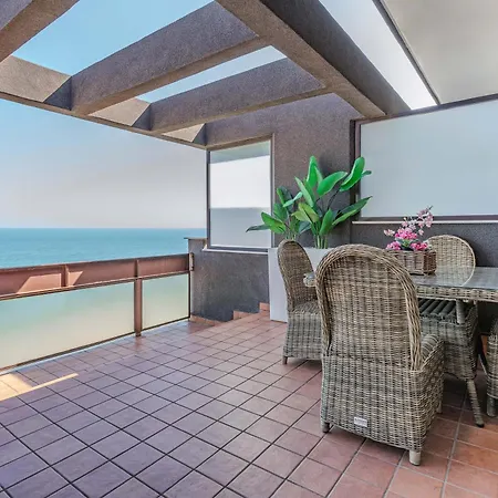Loft Corso Trieste Terrazza Sul Mare 公寓 *
