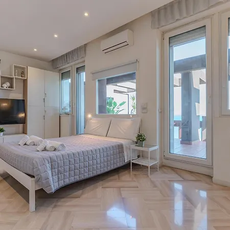 Appartement Loft Corso Trieste Terrazza Sul Mare *